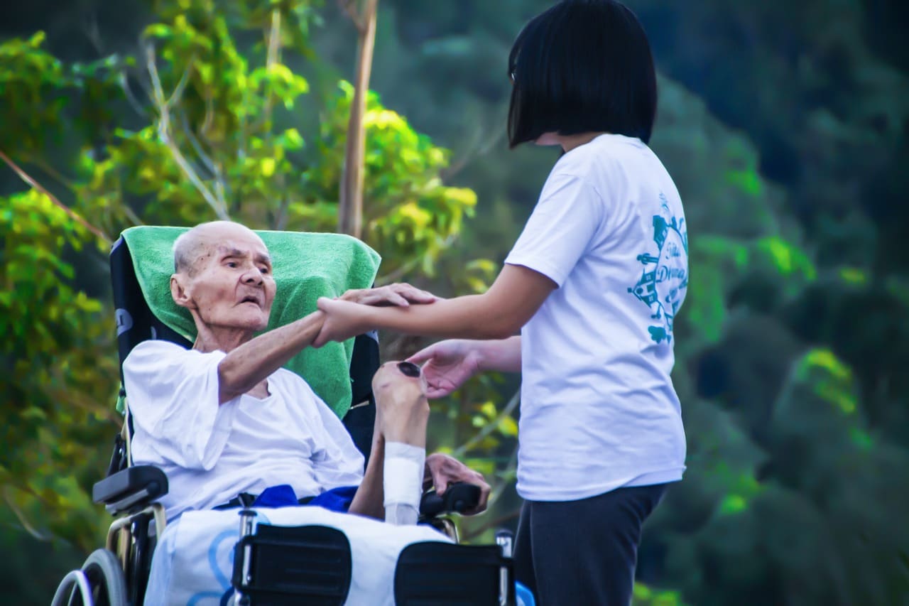 How to Handle Grief and Loss as a Caregiver How to Handle Grief and Loss as a Caregiver