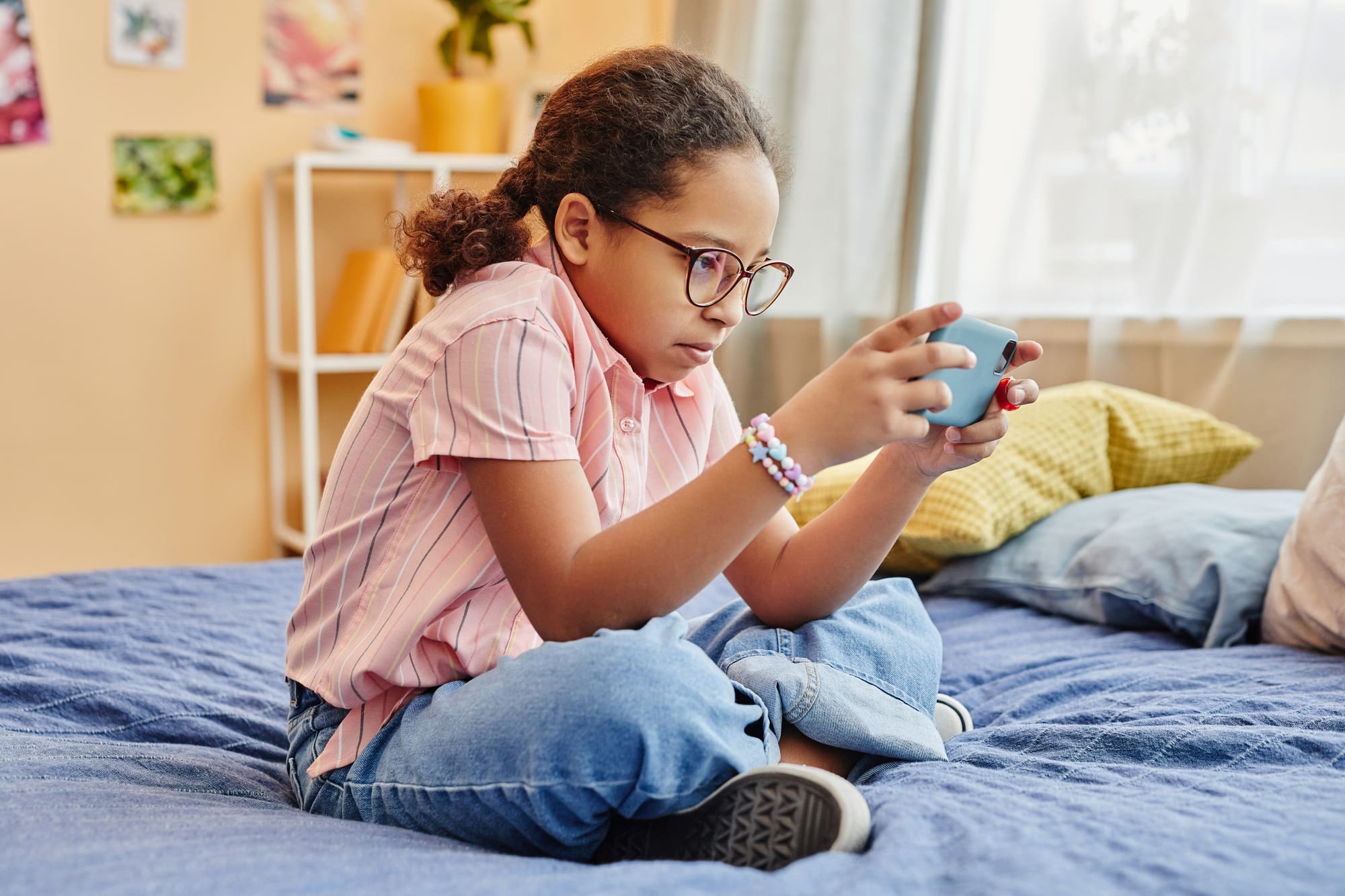 Screen Time Success: A Parent’s Guide to Balanced Digital Habits