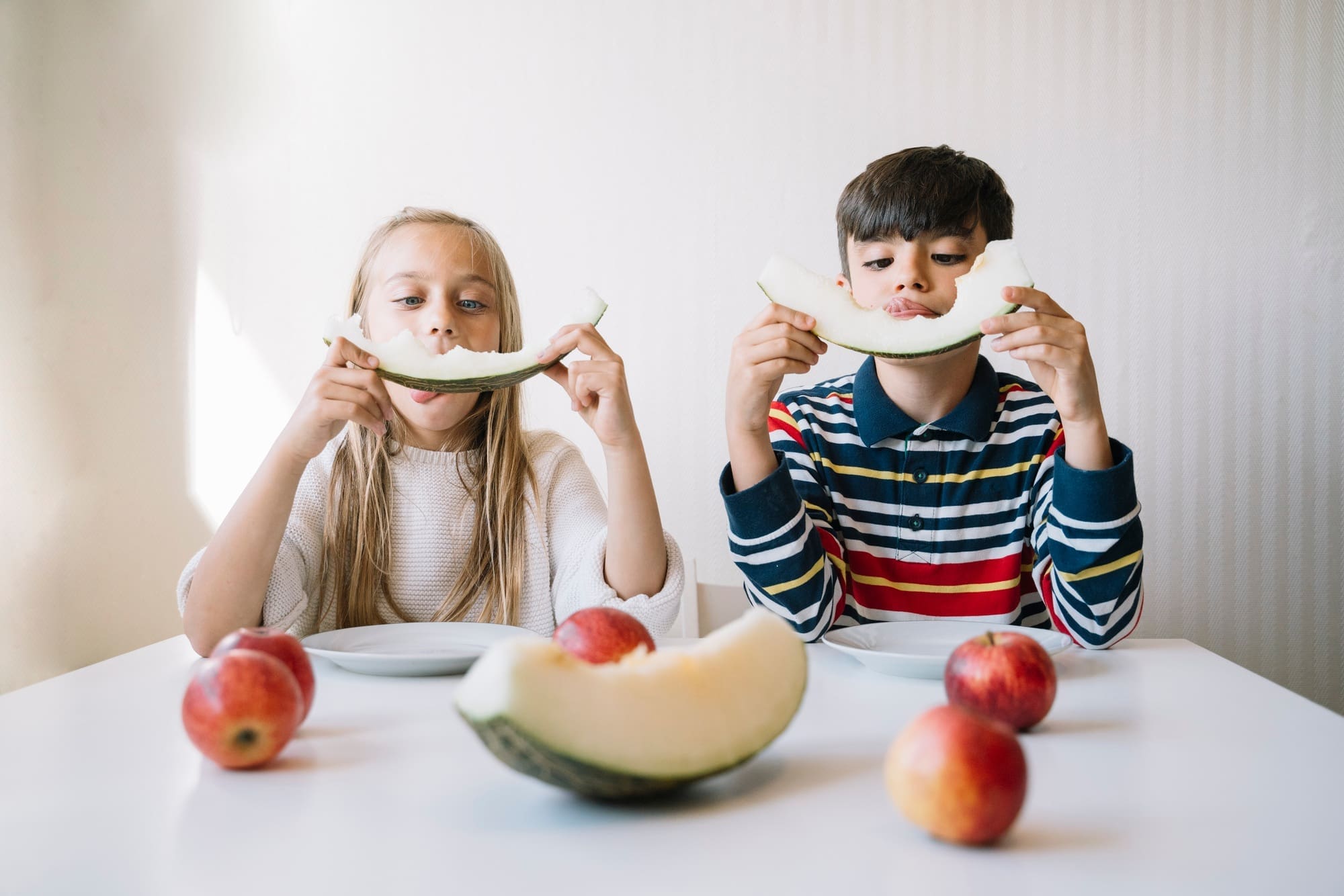 Growing Healthy Eaters: A Parent’s Guide to Encouraging Nutritious Habits in Kids