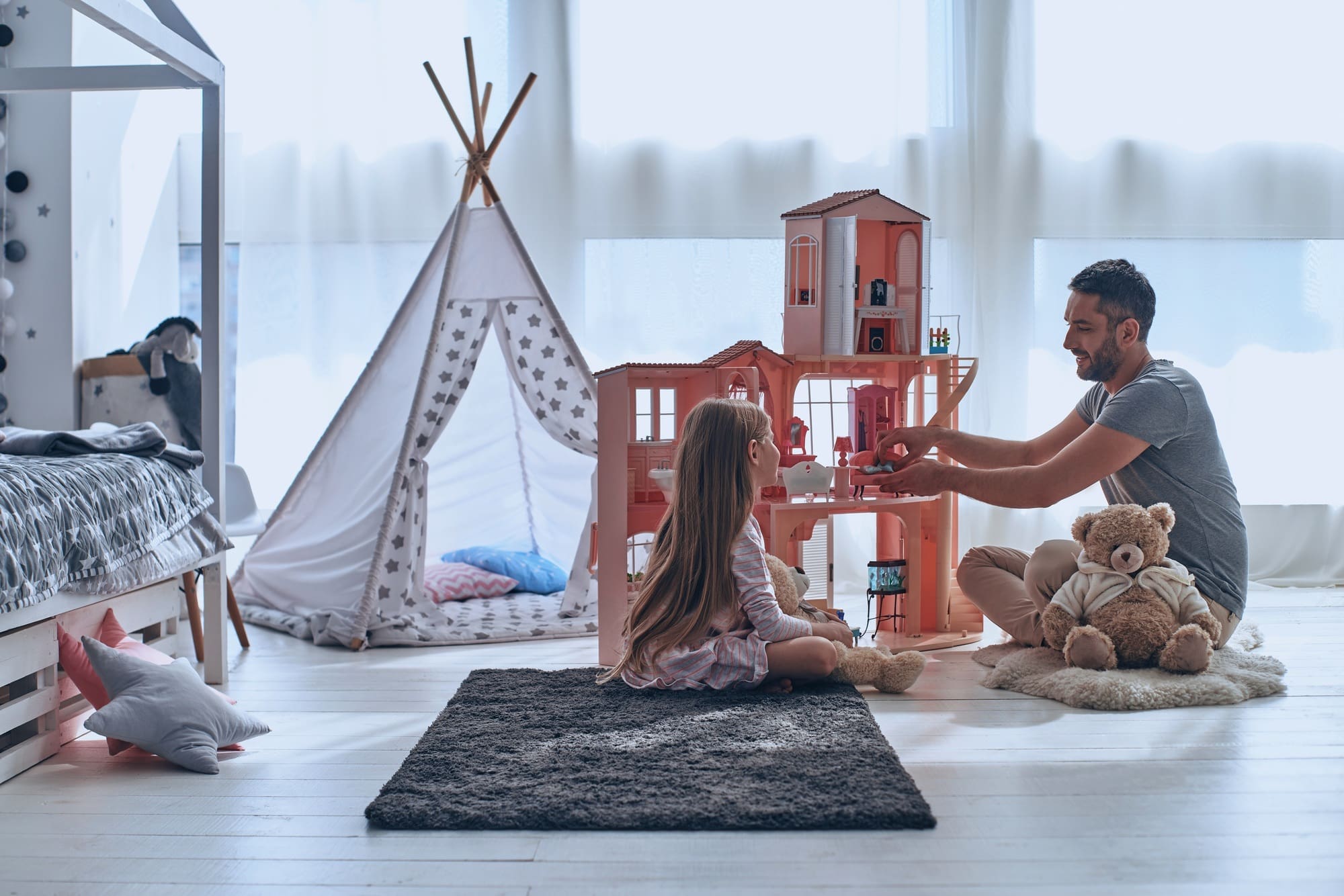 Little Explorers: Fostering Independent Play and Imagination in Kids